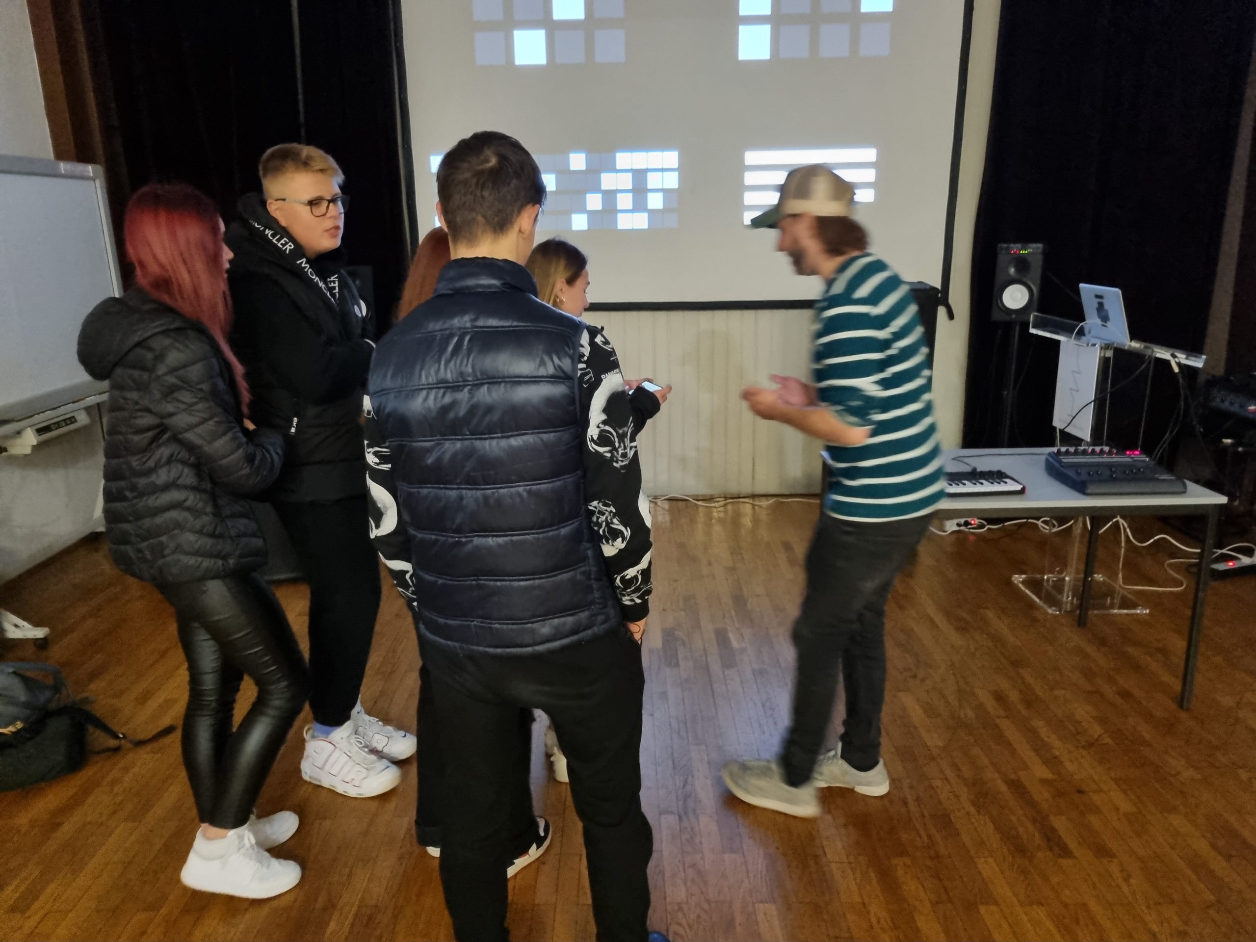 Pročitajte više o članku VIDEOIGRANJE S UMJETNOŠĆU